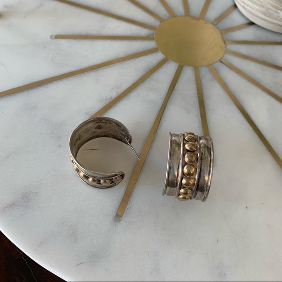 Vintage silver hoop earrings - Picture 2 of 3